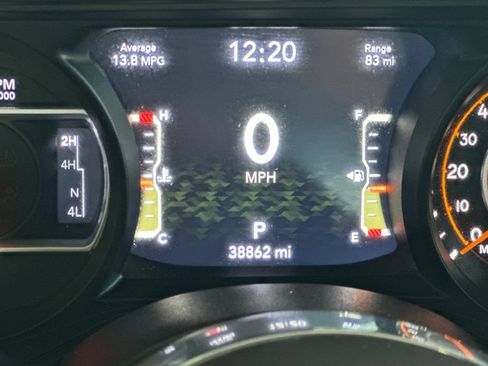 Used 2024 Jeep Wrangler Unlimited Sahara AWD/4WD image 28
