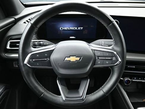 Used 2024 Chevrolet Traverse LT FWD image 14