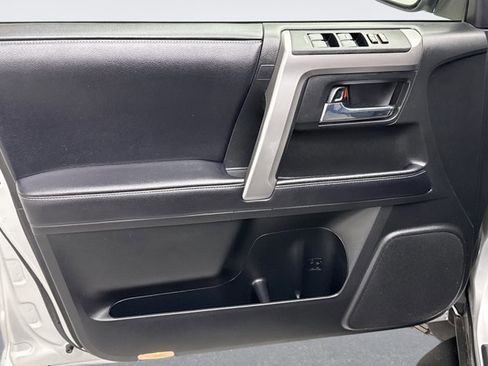 Used 2019 Toyota 4Runner SR5 image 9