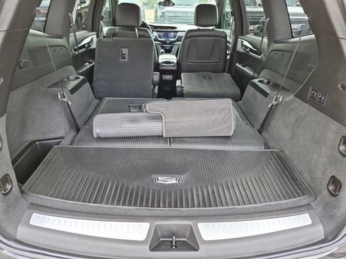 Used 2020 Cadillac XT6 Premium Luxury FWD image 43