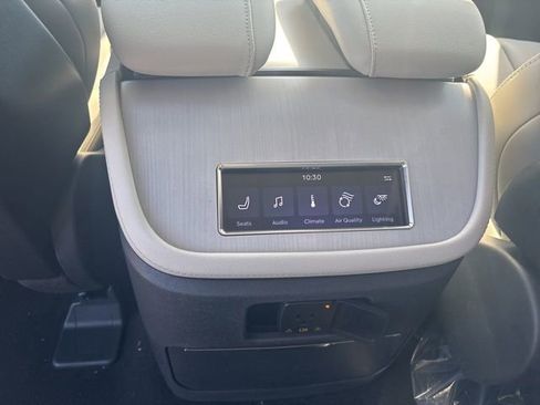 New 2026 Lincoln Navigator L Reserve AWD/4WD image 40