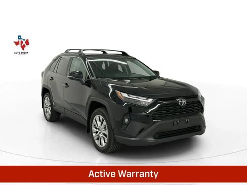 Used 2022 Toyota RAV4 XLE Premium image 1