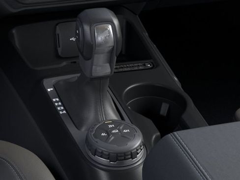 New 2025 Ford Bronco Outer Banks AWD/4WD image 17