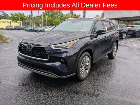 New 2026 Toyota Highlander Platinum AWD/4WD image 9
