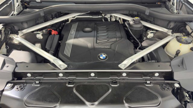 Used 2020 BMW X7 xDrive40i w/ Premium Package AWD/4WD image 37