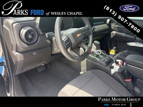 Used 2023 Chevrolet Colorado W/T w/ WT Convenience Package II RWD image 4