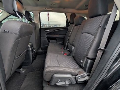 Used 2018 Dodge Journey SE w/ Popular Equipment Group image 4