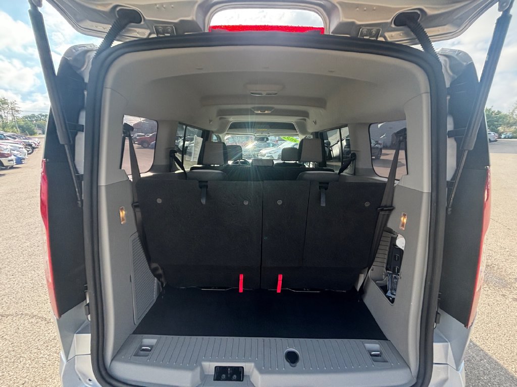 Used 2022 Ford Transit Connect XLT FWD image 30
