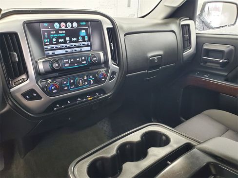 Used 2017 GMC Sierra 1500 SLE w/ SLE Value Package image 16