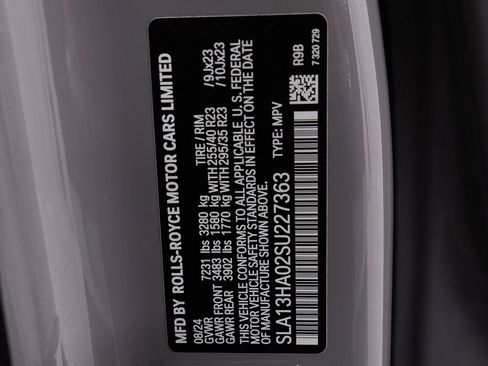 Certified 2025 Rolls-Royce Cullinan AWD/4WD image 58