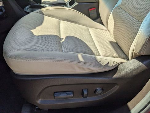 Used 2018 Hyundai Santa Fe SE image 22