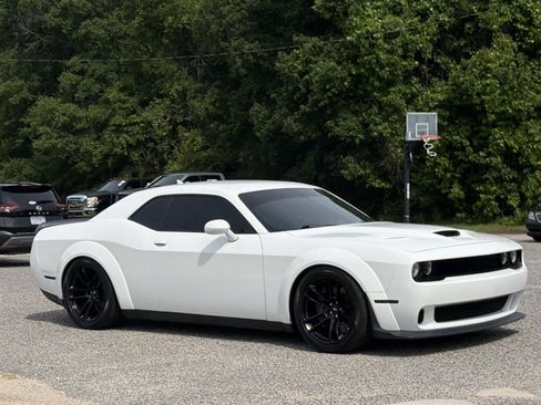 Used 2021 Dodge Challenger R/T Scat Pack RWD image 6