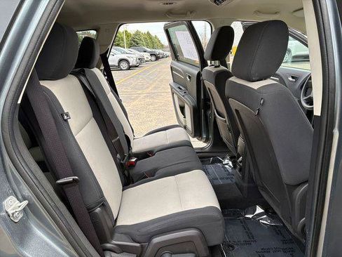 Used 2009 Dodge Journey SXT w/ Chrome Appearance Group FWD image 19