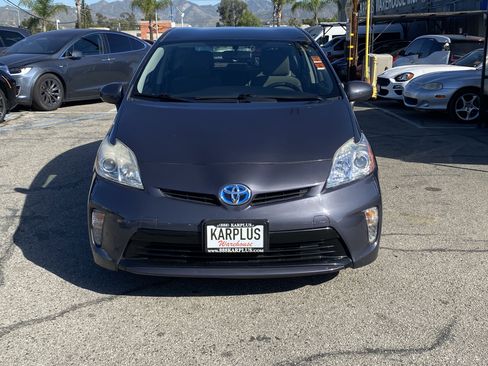 Used 2015 Toyota Prius Three image 3