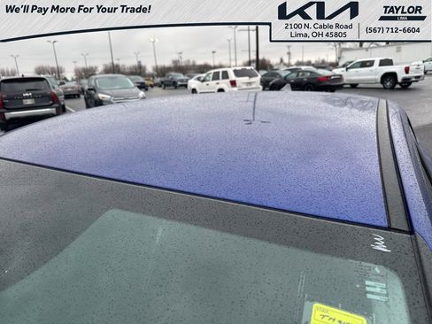 Used 2023 Hyundai Elantra SEL w/ Preferred Accessory Package image 12