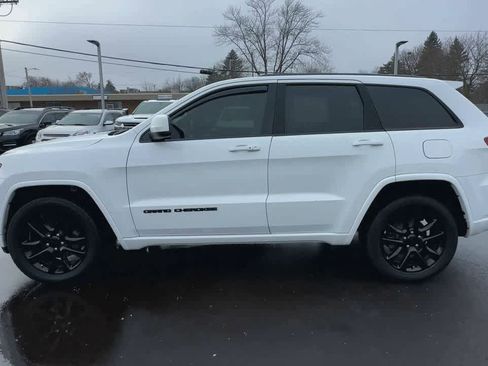 Used 2020 Jeep Grand Cherokee Altitude image 5