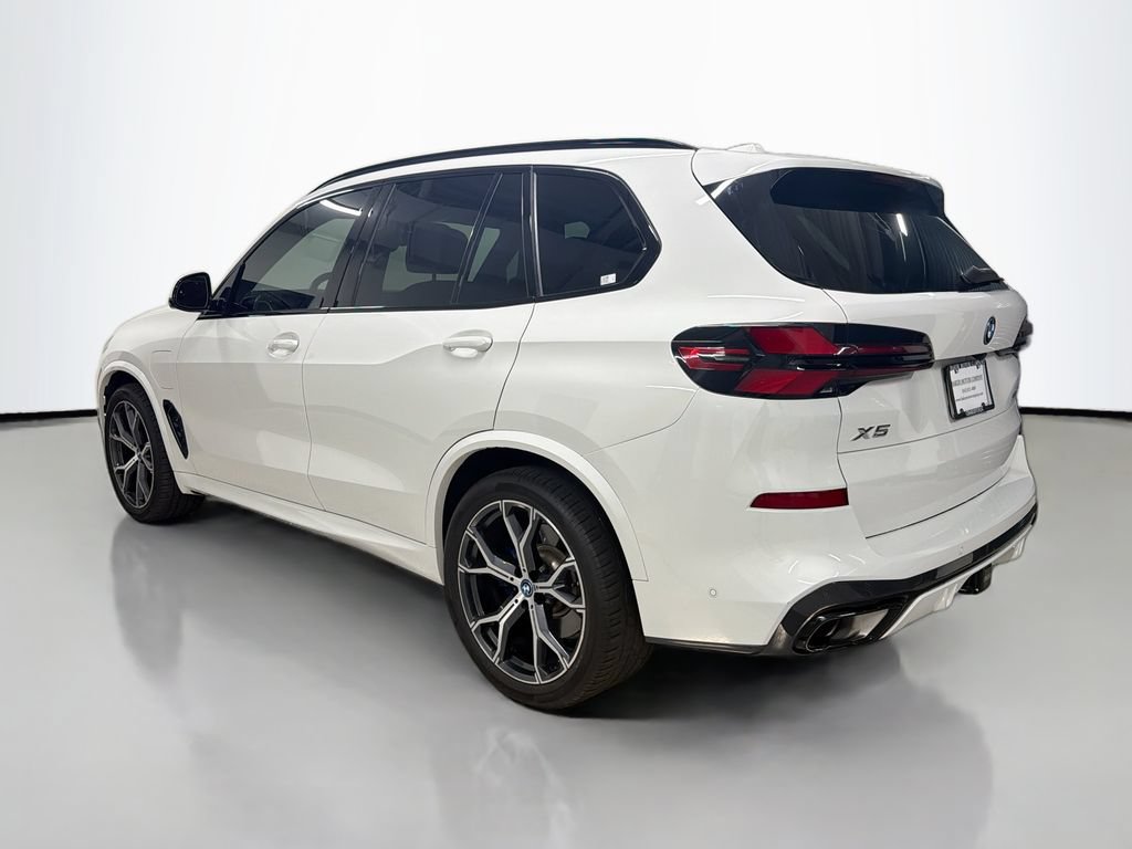 Used 2024 BMW X5 xDrive50e w/ Executive Package AWD/4WD image 3