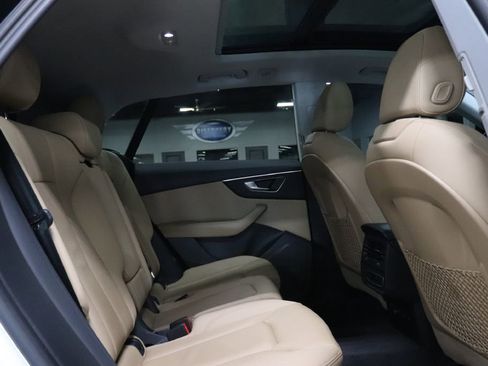 Used 2023 Audi Q8 Premium w/ Convenience Package image 18