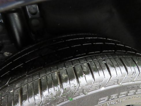 Used 2025 Lincoln Corsair Premiere w/ Jet Appearance Package image 38