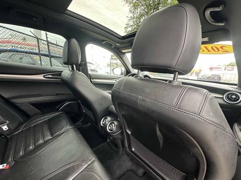 Used 2018 Alfa Romeo Stelvio Ti Sport AWD/4WD image 32