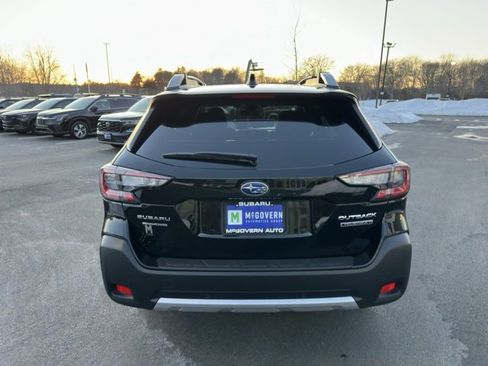 Used 2025 Subaru Outback Touring XT image 7