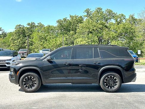 Used 2025 Chevrolet Traverse Z71 w/ LPO, Floor Liner Package image 12