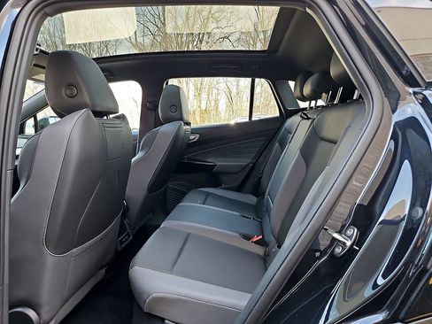 Certified 2023 Volkswagen ID.4 Pro S image 11
