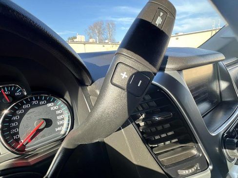 Used 2020 Chevrolet Suburban LT image 19