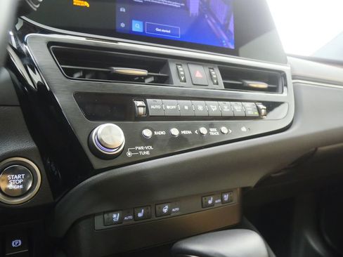 Used 2024 Lexus ES 350 w/ Premium Package image 22