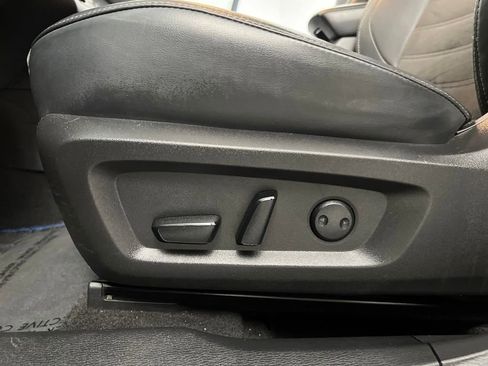 Used 2023 Mitsubishi Outlander SE image 10