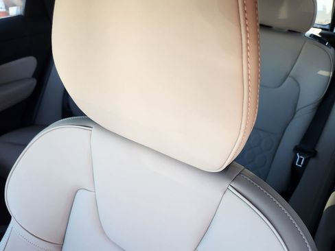 New 2026 Volvo XC60 B5 Plus w/ Climate Package image 5