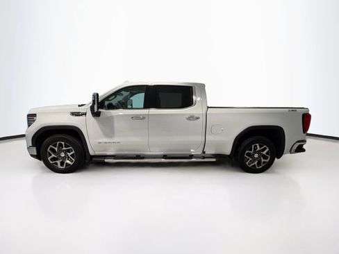 Used 2023 GMC Sierra 1500 SLT w/ SLT Premium Package AWD/4WD image 4