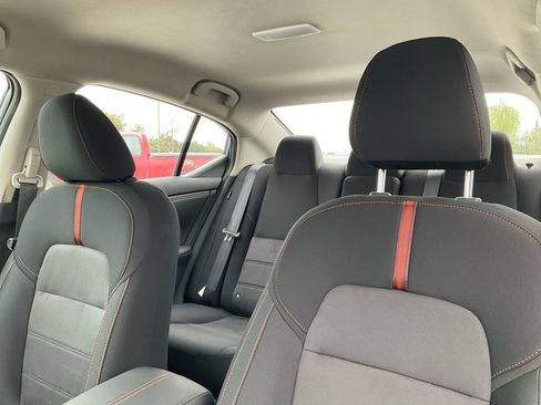 Certified 2025 Nissan Sentra SR image 17