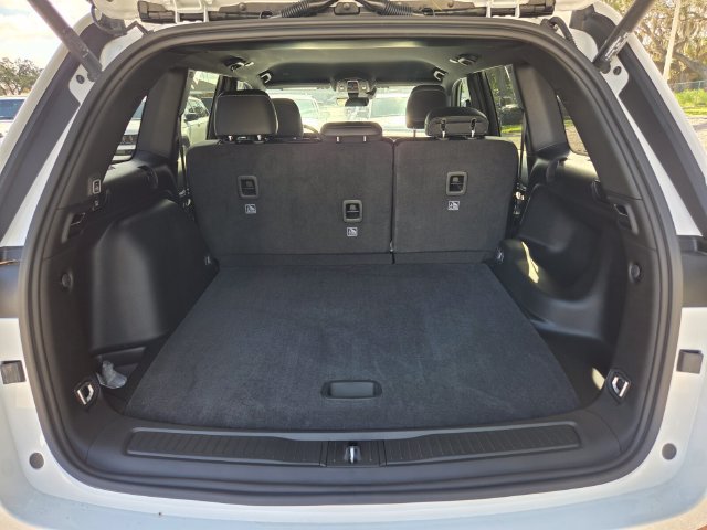 New 2026 Jeep Grand Cherokee Altitude RWD image 15