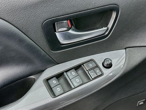 Used 2020 Toyota Sienna SE Premium FWD image 15