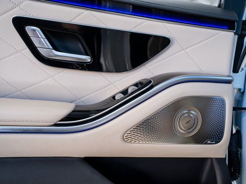 Used 2024 Mercedes-Benz S 580 4MATIC Sedan image 54