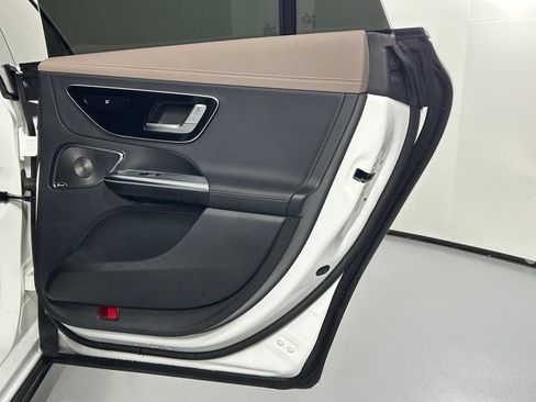 Used 2023 Mercedes-Benz EQE 500 4MATIC Sedan image 12