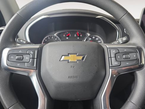 Used 2025 Chevrolet Blazer LT FWD image 11