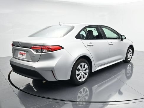 Used 2023 Toyota Corolla LE FWD image 7