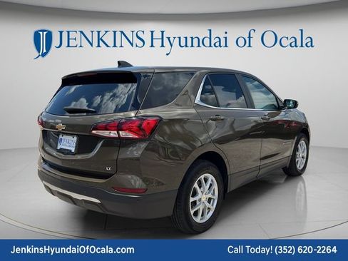 Used 2024 Chevrolet Equinox LT FWD image 3