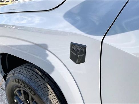 New 2026 Nissan Frontier SV AWD/4WD image 9