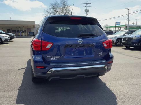Used 2017 Nissan Pathfinder SV AWD/4WD image 7