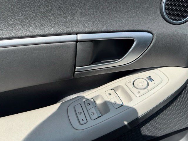 Used 2025 Hyundai Sonata SEL FWD image 20