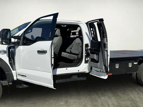 Certified 2024 Ford F550 4x4 SuperCab Super Duty w/ XLT Value Package image 33