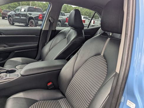 Used 2023 Toyota Camry SE w/ Convenience Package FWD image 14