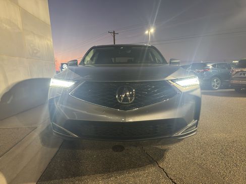 Certified 2025 Acura MDX w/Technology Package image 4