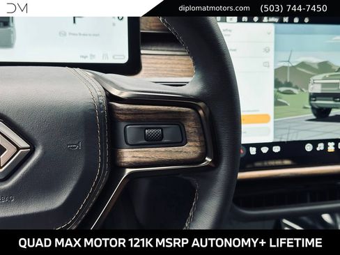 Used 2026 Rivian R1T Premium AWD/4WD image 30