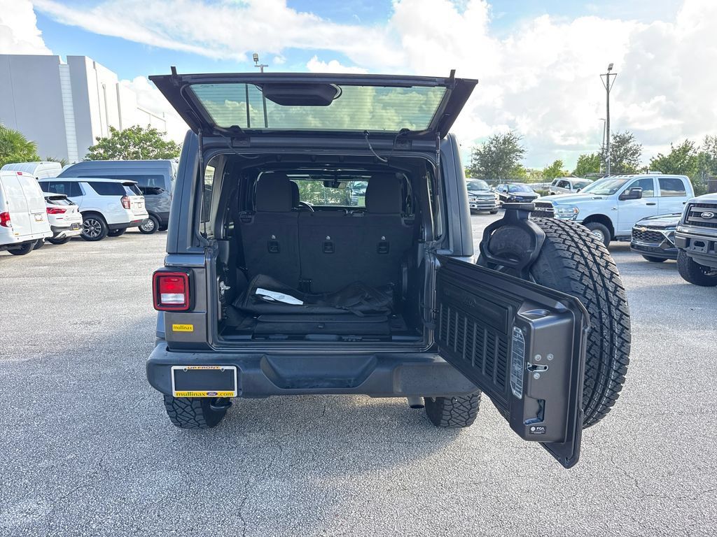 Used 2021 Jeep Wrangler Unlimited Sport AWD/4WD image 23