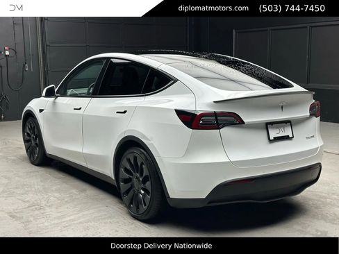 Used 2022 Tesla Model Y Performance image 4
