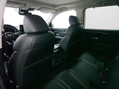 Used 2025 Honda Pilot Elite image 28